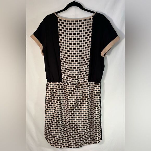 Vince Camuto EUC black/beige drawstring waisted short sleeve dress Size 12 - Picture 5 of 5